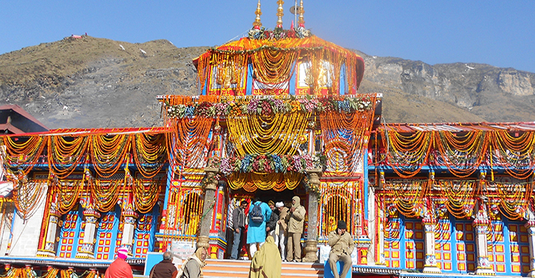 Haridwar to Badrinath Tempo Traveller